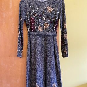 Dress / Abaya / henna / thobe